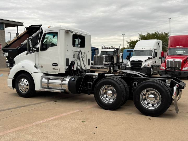 2022 Kenworth T680 Day Cab, exterior photo 6