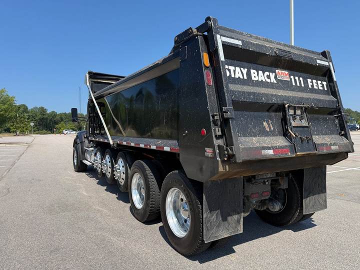 2022 Kenworth T880 5-Axle Dump Truck, exterior photo 6