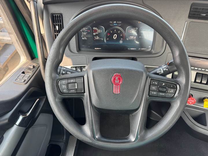 2022 Kenworth T880 Day Cab, interior photo 8