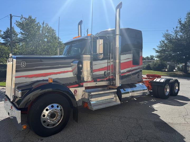 2022 Kenworth W900L 72" AeroCab Sleeper with Wet Kit, front 3/4 driver side