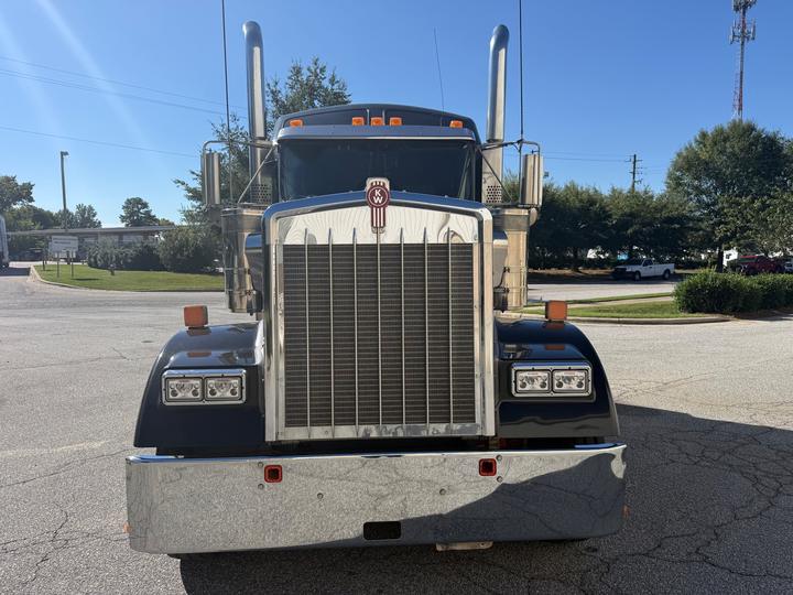 2022 Kenworth W900L 72" AeroCab Sleeper with Wet Kit, front