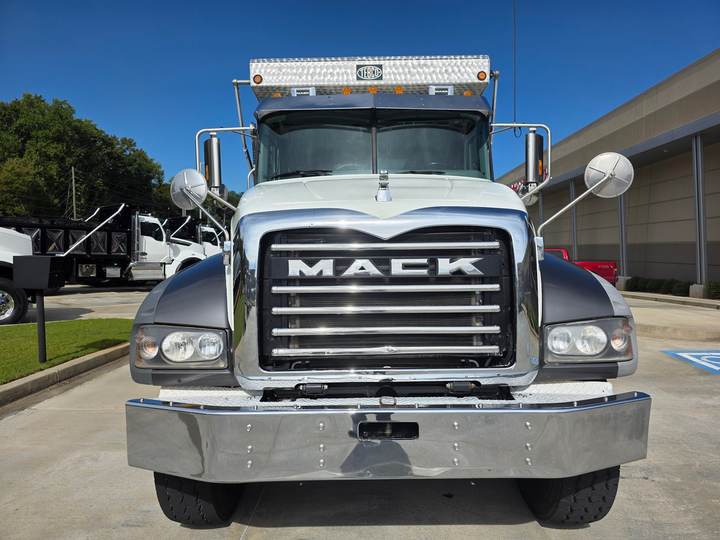 2022 Mack Granite Tandem Dump Truck, exterior photo 2