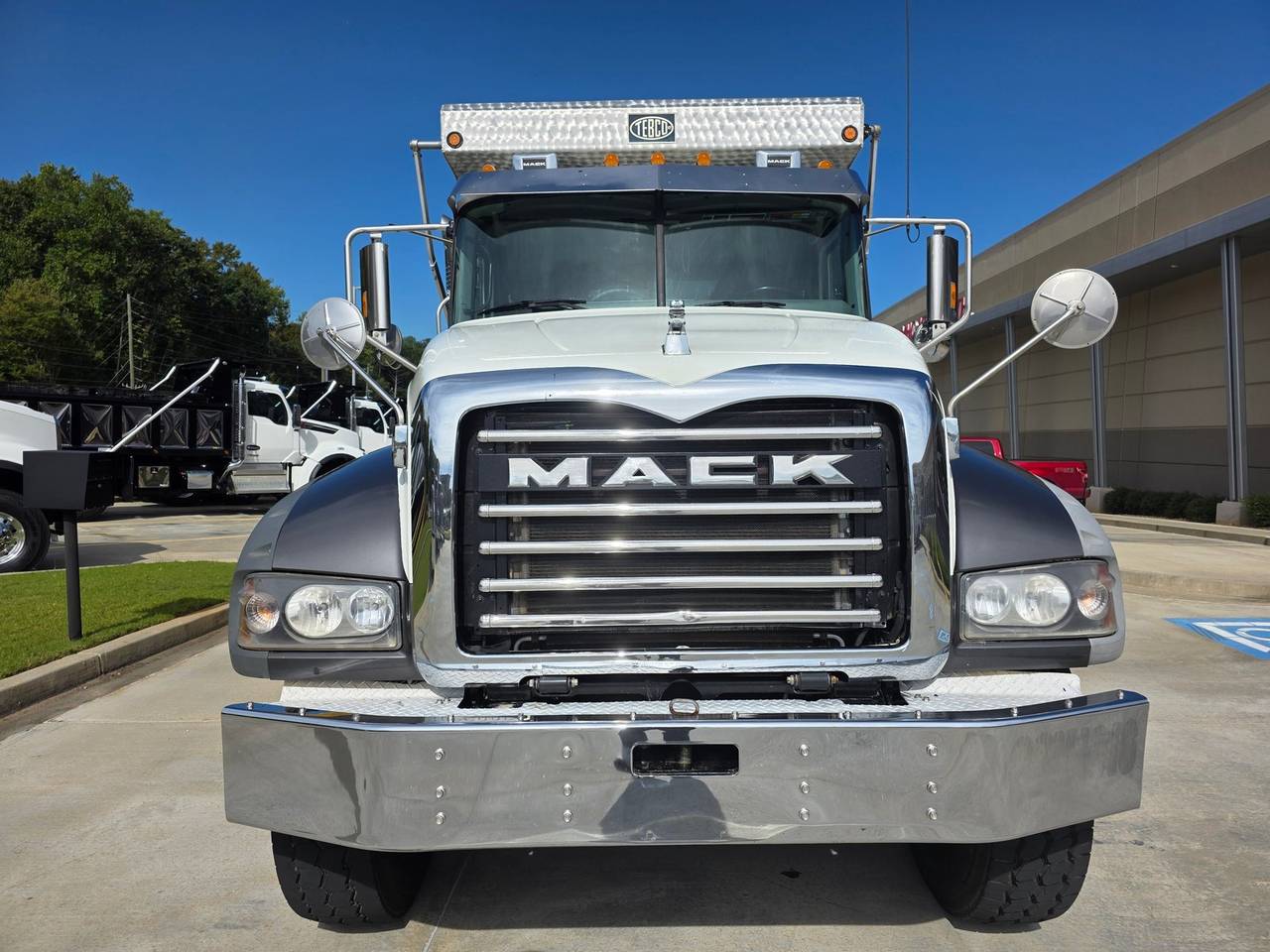 2022 Mack Granite Tandem Dump Truck, exterior photo 2