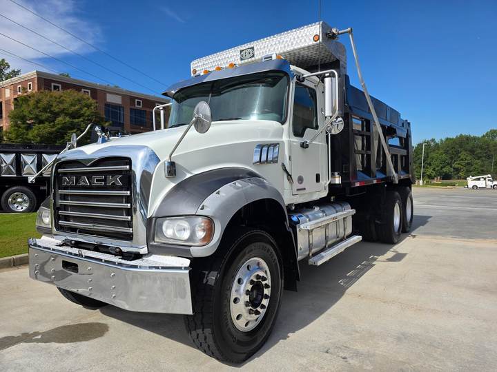 2022 Mack Granite Tandem Dump Truck, exterior photo 3