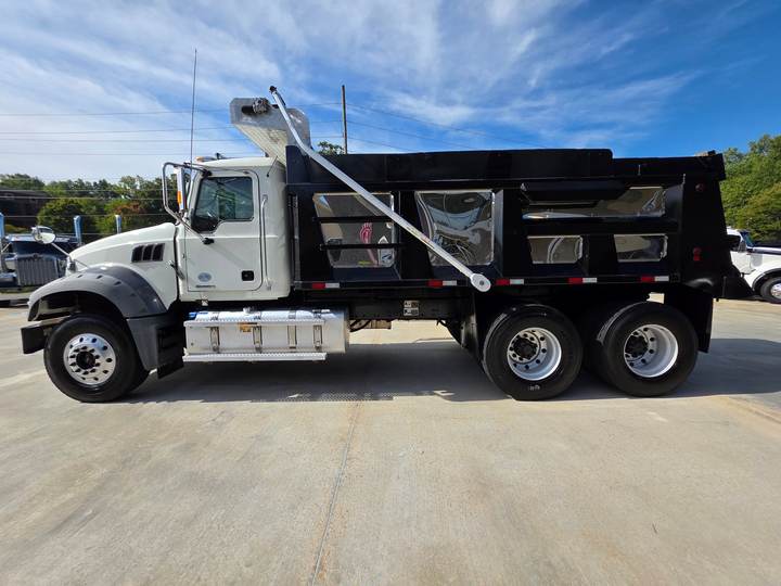 2022 Mack Granite Tandem Dump Truck, exterior photo 4