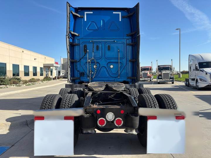 2023 Freightliner PT126064ST 72" Raised Roof Sleeper, exterior photo 2