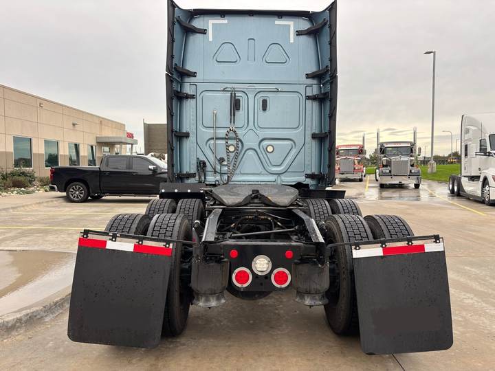 2023 Freightliner PT126064ST 72" Raised Roof Sleeper, exterior photo 3