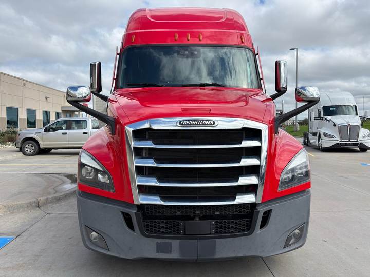2023 Freightliner PT126064ST 72" Raised Roof Sleeper, exterior photo 2