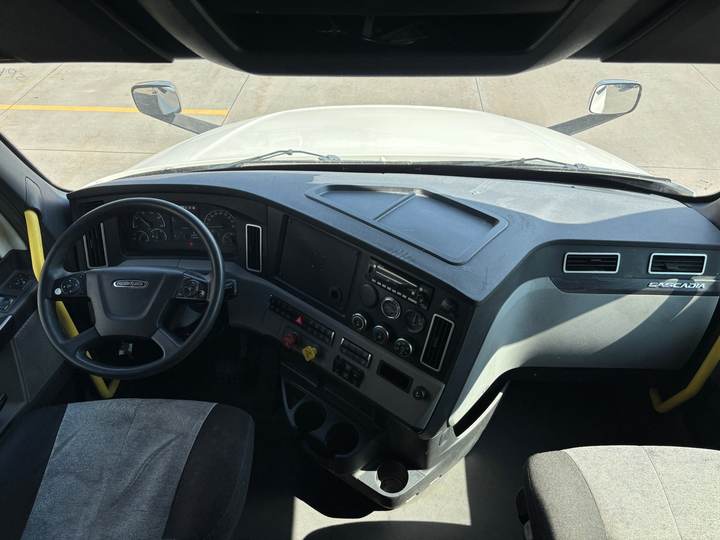 2023 Freightliner PT126064ST 72" Raised Roof Sleeper, interior photo 5