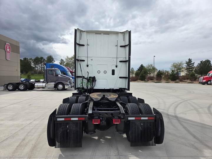 2023 International LT625 73" Raised Roof Sleeper, exterior photo 2