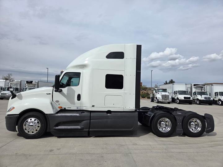 2023 International LT625 73" Raised Roof Sleeper, exterior photo 4