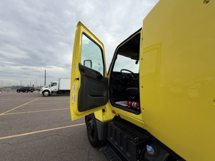 2023 International LT625 Day Cab, exterior photo 6