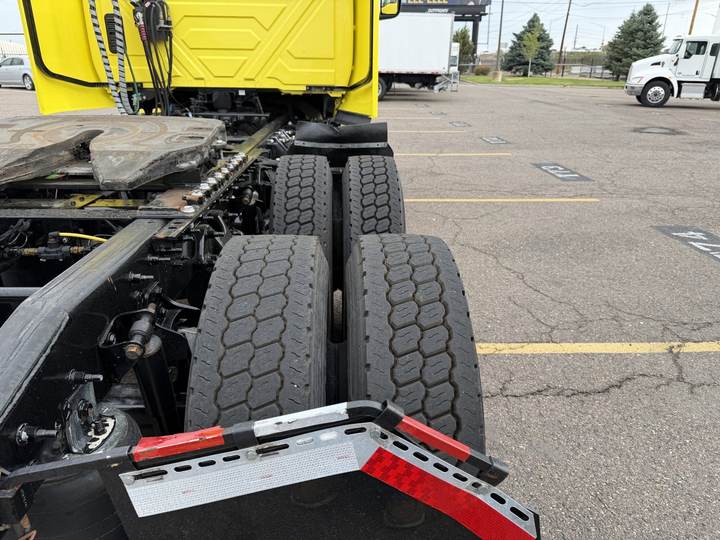 2023 International LT625 Day Cab, exterior photo 3