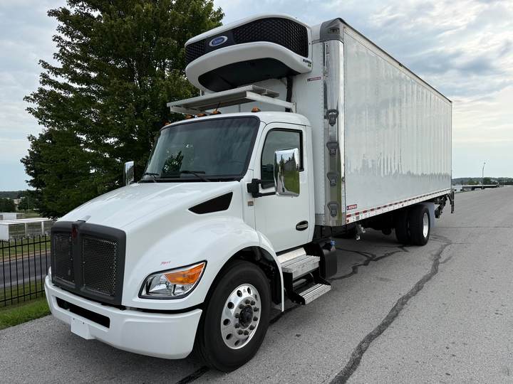 2023 Kenworth T380 Refrigerated Box Truck, exterior photo 2