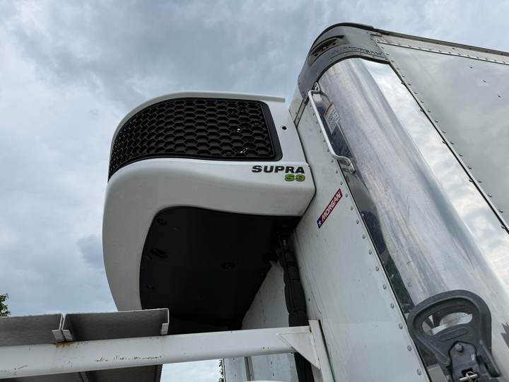 2023 Kenworth T380 Refrigerated Box Truck, exterior photo 4