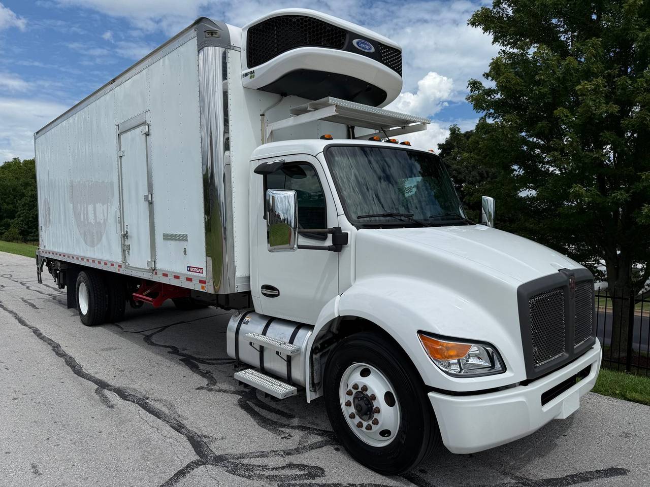 2023 Kenworth T380 Refrigerated Box Truck, exterior photo 1
