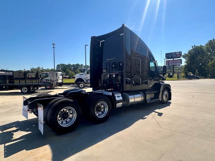 2023 Kenworth T680 76" Raised Roof Sleeper, exterior photo 3