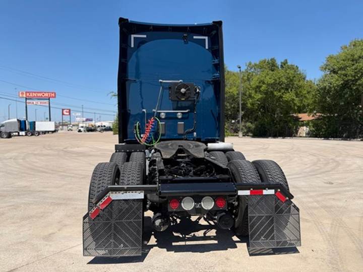 2023 Kenworth T680 76" Raised Roof Sleeper, exterior photo 3