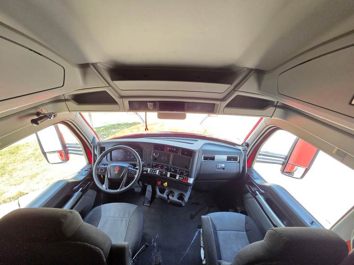 2023 Kenworth T680 76" Raised Roof Sleeper, interior photo 7