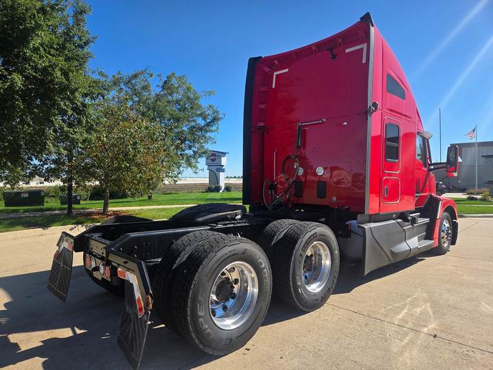 2023 Kenworth T680 76" Raised Roof Sleeper, exterior photo 6