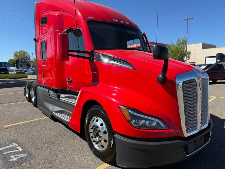 2023 Kenworth T680 76" Raised Roof Sleeper, exterior photo 1