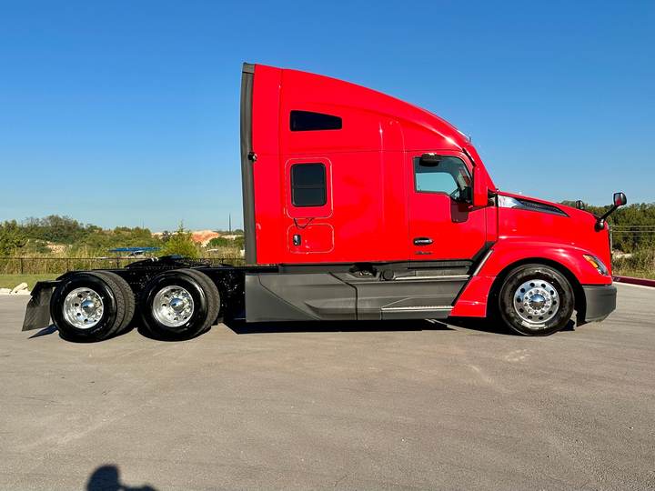 2023 Kenworth T680 76" Raised Roof Sleeper, exterior photo 6