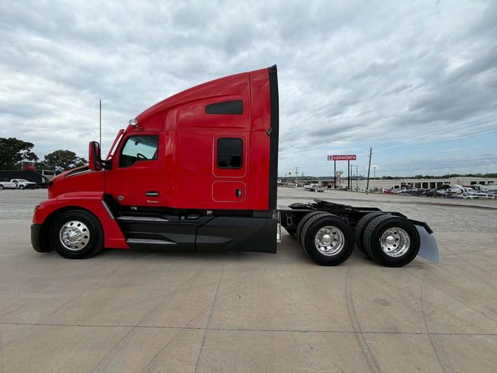 2023 Kenworth T680 76" Raised Roof Sleeper, exterior photo 6