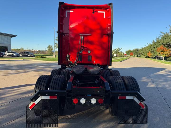 2023 Kenworth T680 76" Raised Roof Sleeper, exterior photo 3