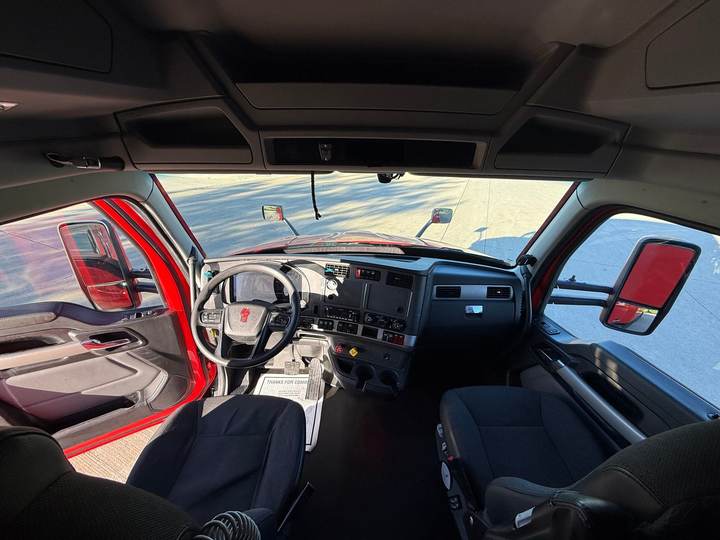 2023 Kenworth T680 76" Raised Roof Sleeper, interior photo 7