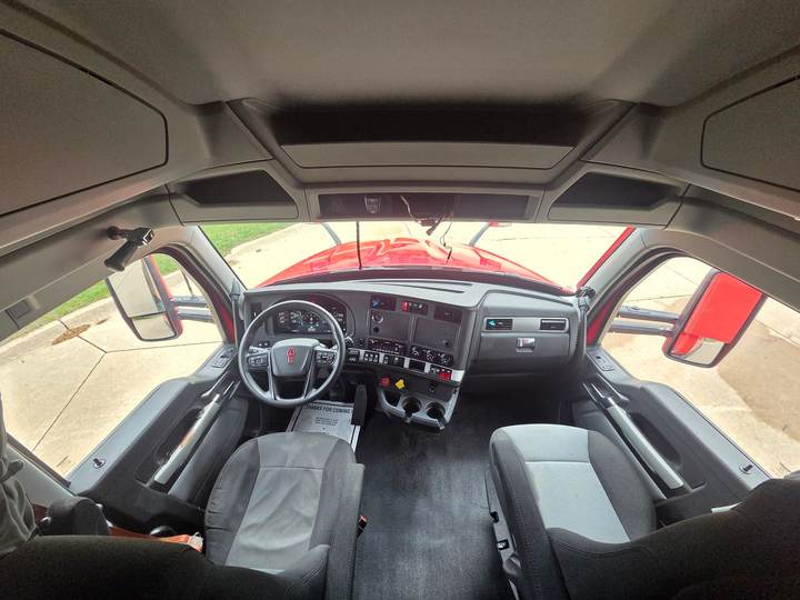 2023 Kenworth T680 76" Raised Roof Sleeper, interior photo 7