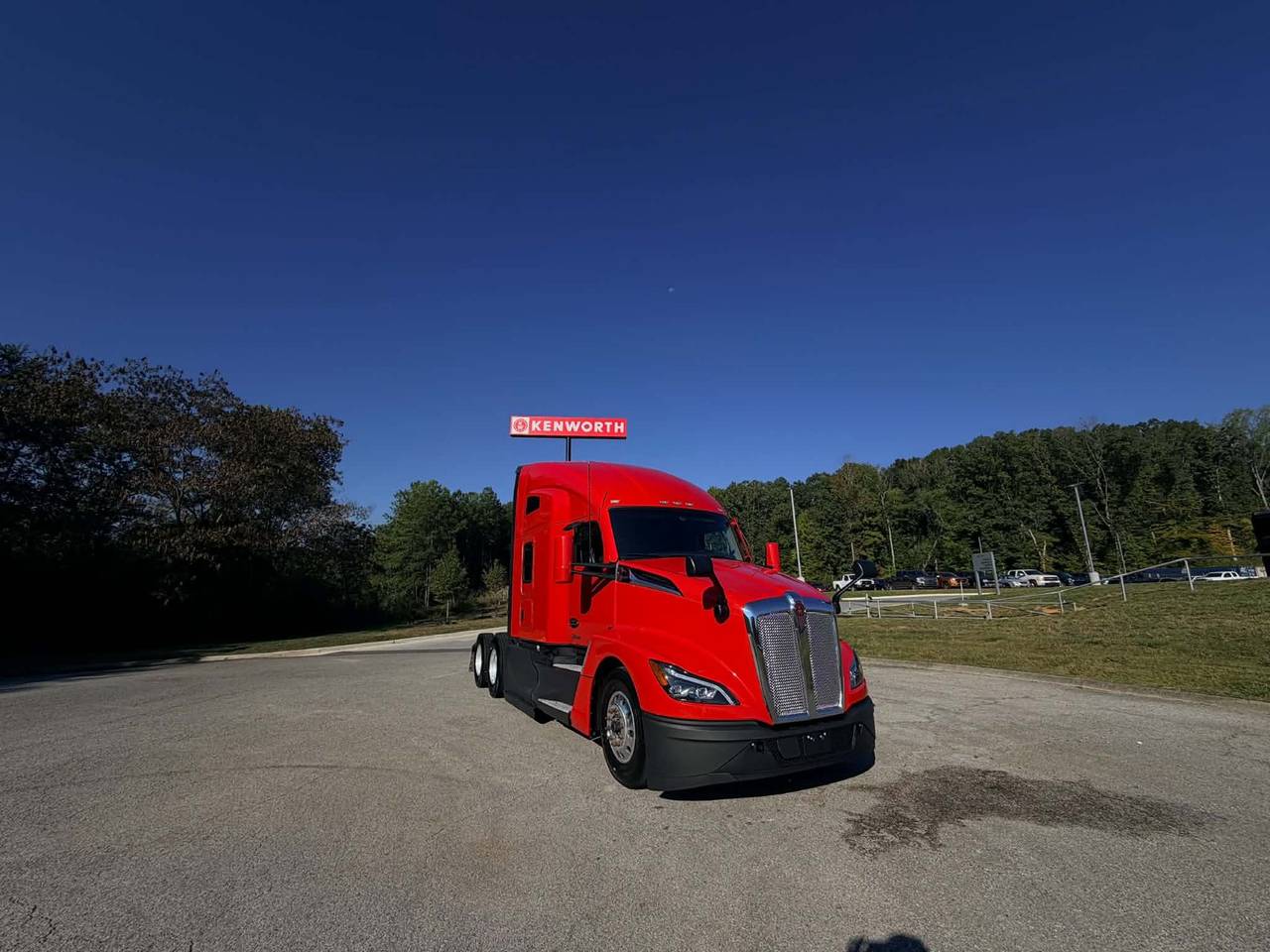 2023 Kenworth T680 76" Raised Roof Sleeper, exterior photo 1