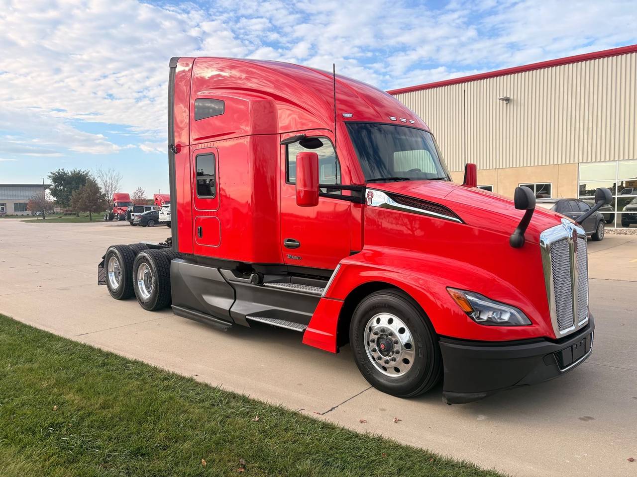2023 Kenworth T680 76" Raised Roof Sleeper, exterior photo 1