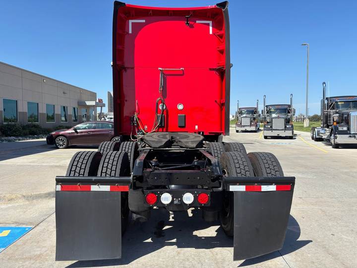 2023 Kenworth T680 76" Raised Roof Sleeper, exterior photo 2