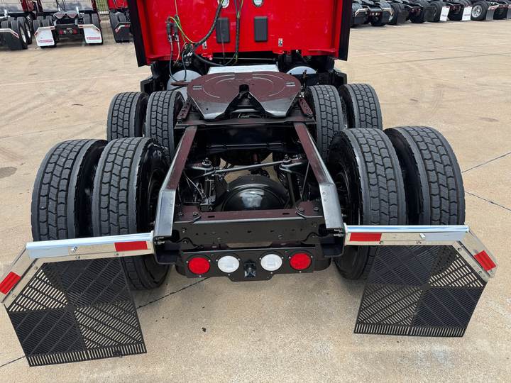 2023 Kenworth T680 76" Raised Roof Sleeper, exterior photo 3