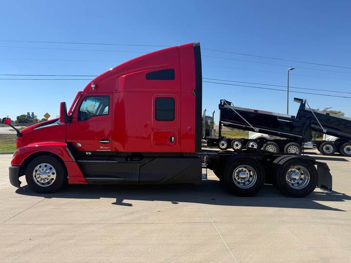 2023 Kenworth T680 76" Raised Roof Sleeper, exterior photo 5