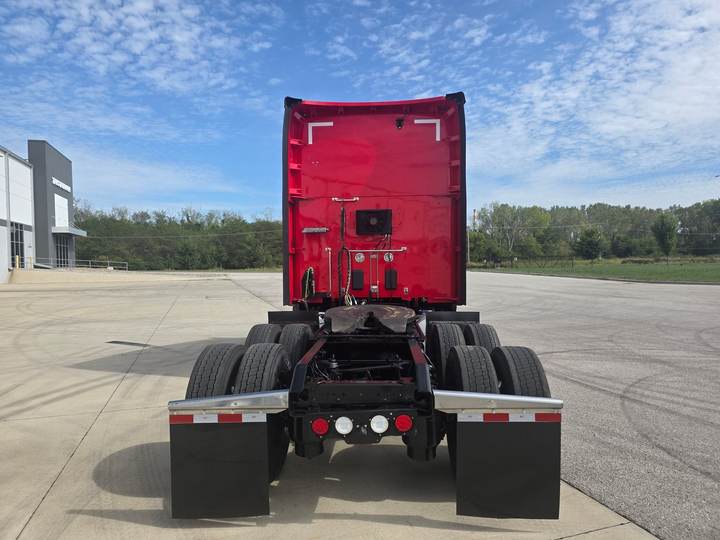 2023 Kenworth T680 76" Raised Roof Sleeper, exterior photo 4