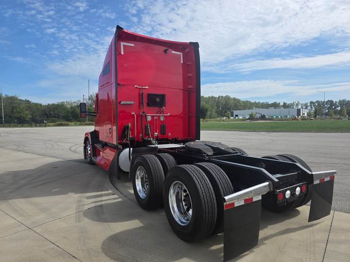 2023 Kenworth T680 76" Raised Roof Sleeper, exterior photo 5