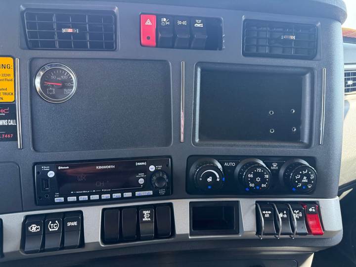 2023 Kenworth T680 76" Raised Roof Sleeper, interior photo 7