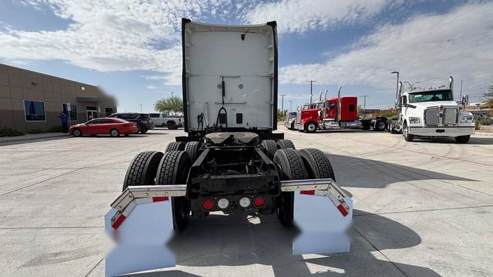 2023 Kenworth T680 76" Raised Roof Sleeper, exterior photo 2