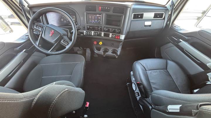 2023 Kenworth T680 76" Raised Roof Sleeper, interior photo 3
