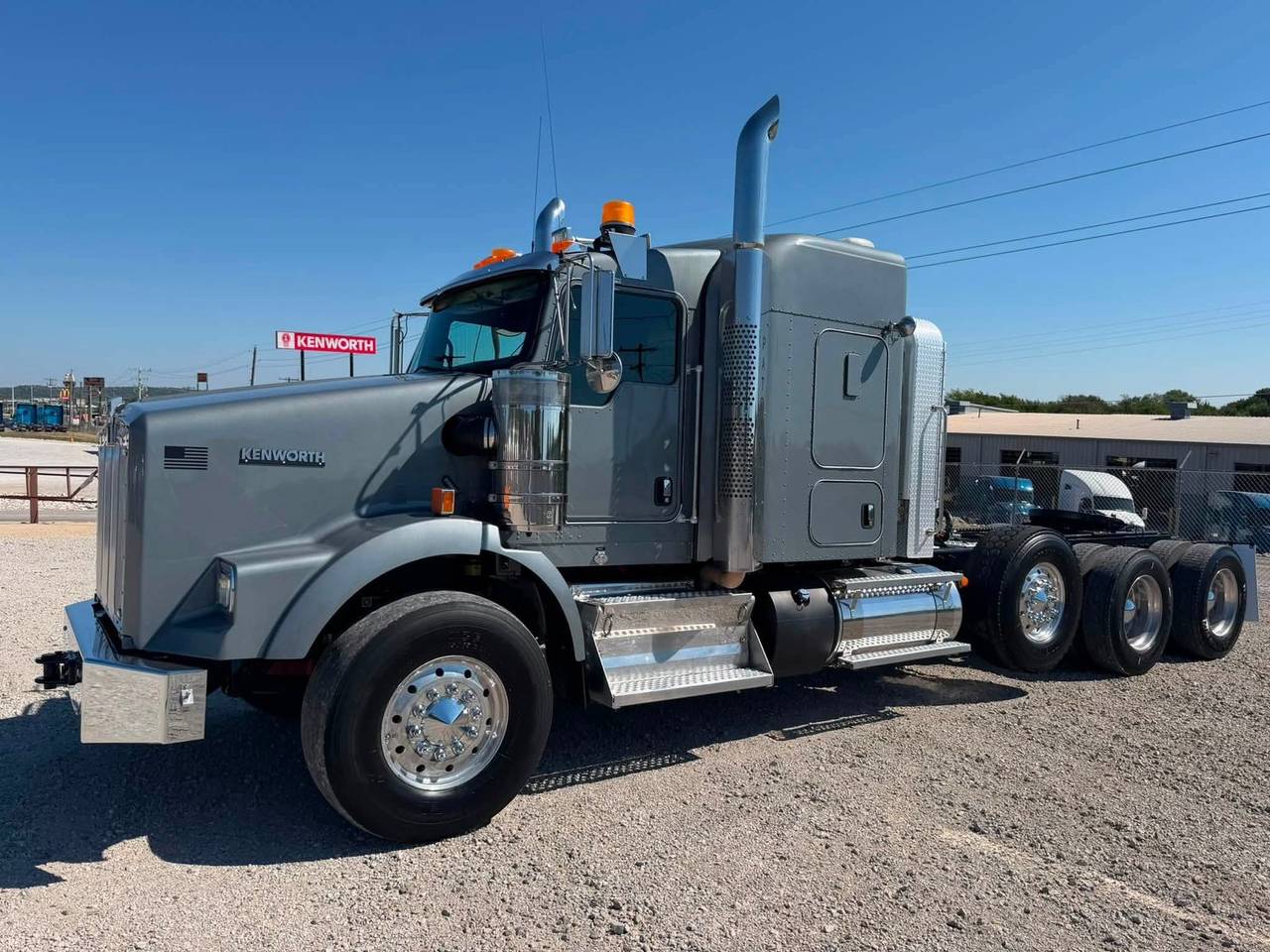 2023 Kenworth T800W 62" Flat Top Sleeper, exterior photo 1