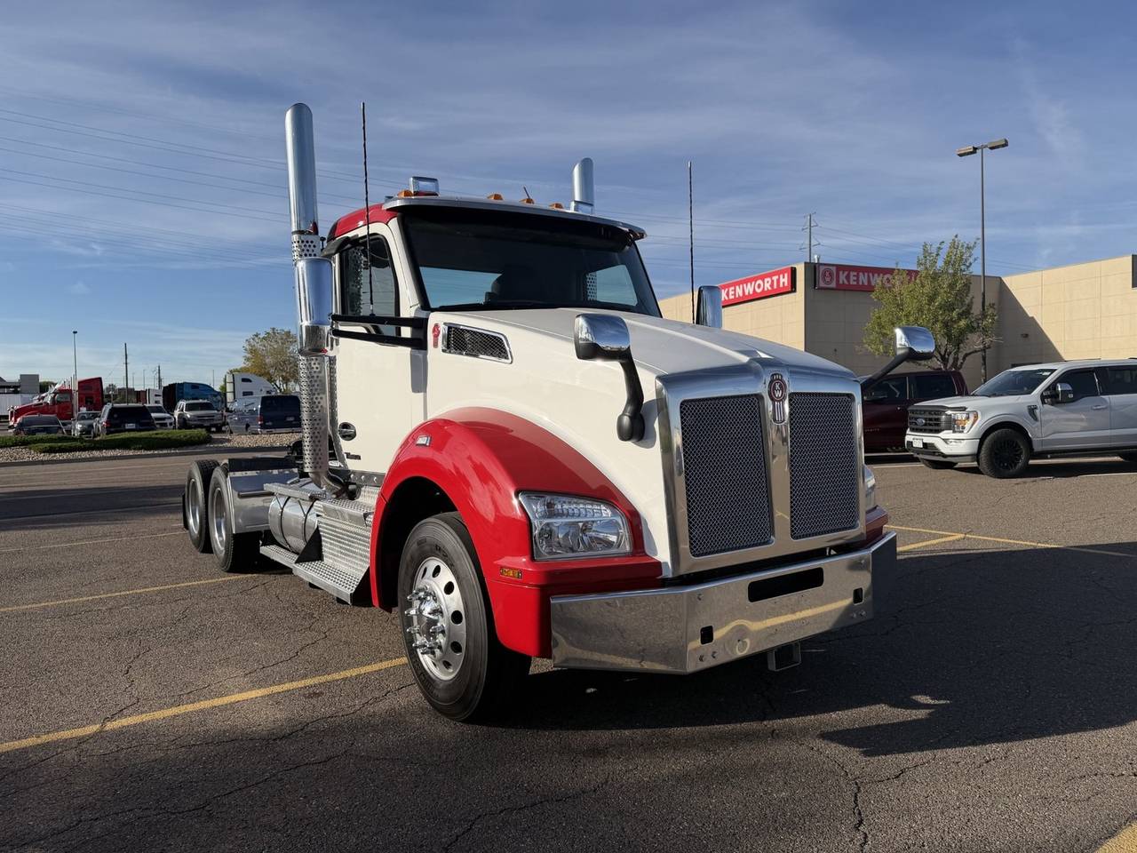 2023 Kenworth T880 Day Cab, exterior photo 1
