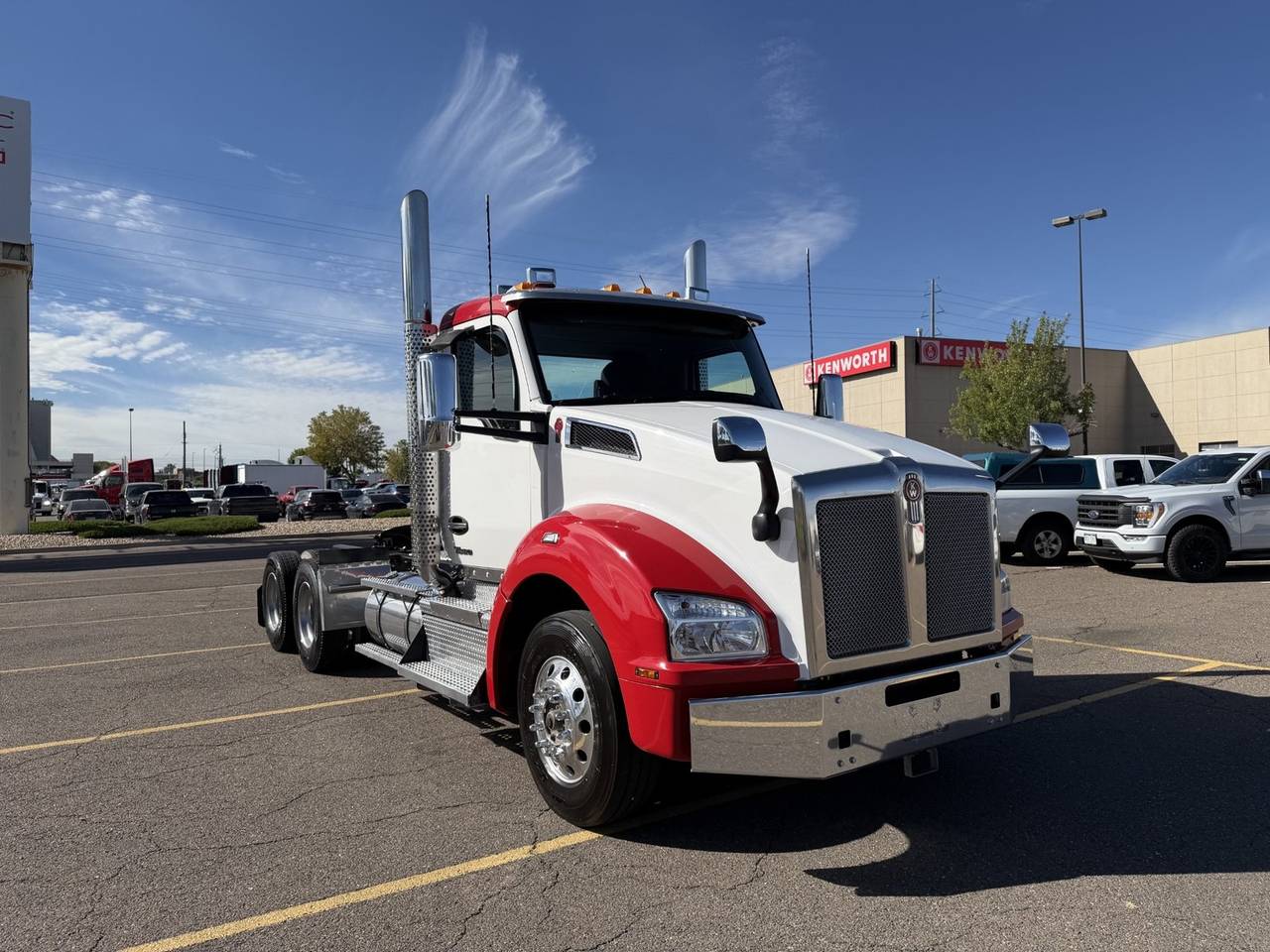 2023 Kenworth T880 Day Cab, exterior photo 1