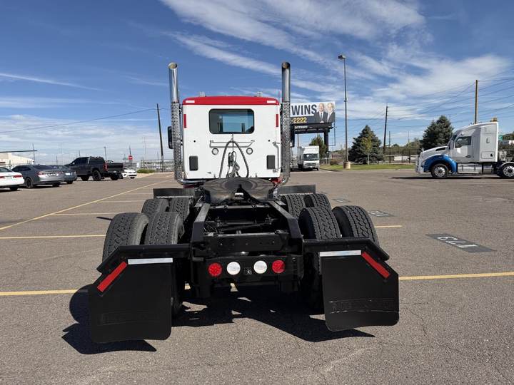 2023 Kenworth T880 Day Cab, exterior photo 5