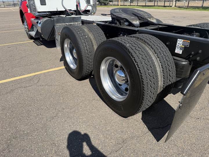 2023 Kenworth T880 Day Cab, exterior photo 7