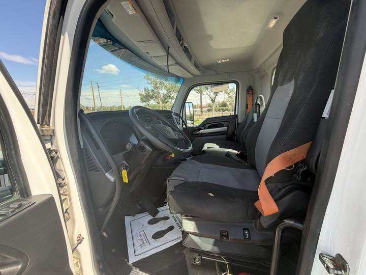 2023 Kenworth T880 Day Cab, interior photo 8
