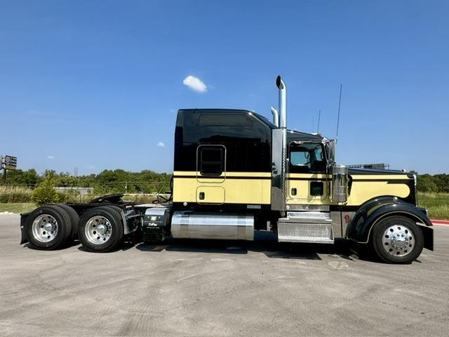 2023 Kenworth W900L 86" Studio Sleeper, passenger side profile