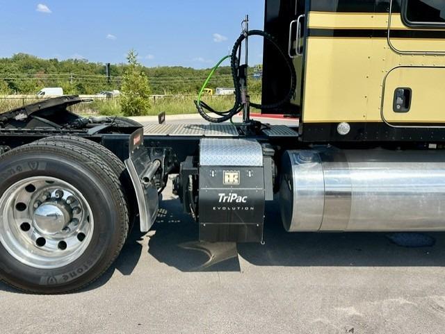 2023 Kenworth W900L 86" Studio Sleeper, thermo King TriPac APU