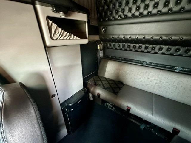 2023 Kenworth W900L 86" Studio Sleeper, studio sleeper