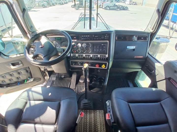 2023 Kenworth W900L 86" Studio Sleeper, interior photo 3